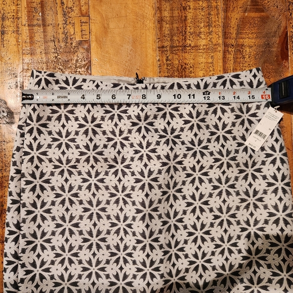 🌺LORD N' TAYLOR skirt - Picture 9 of 9